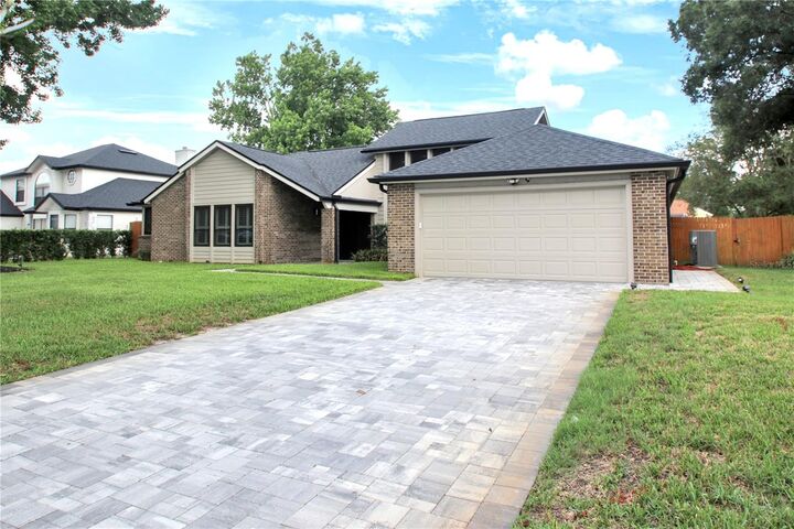 Property Photo:  7921 Palmdale Drive  FL 32819 