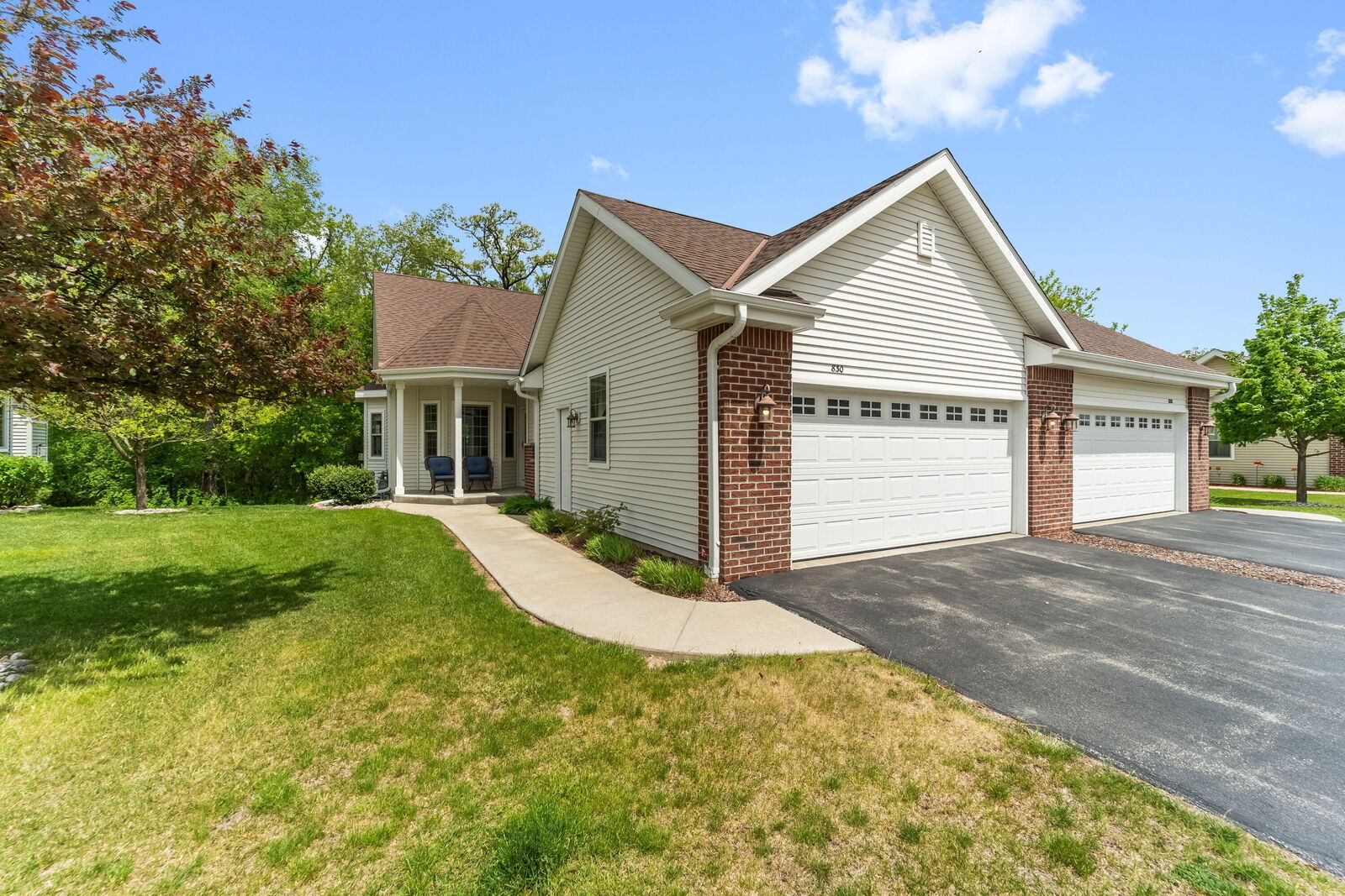Property Photo: 830 Elise Ct WI 53189