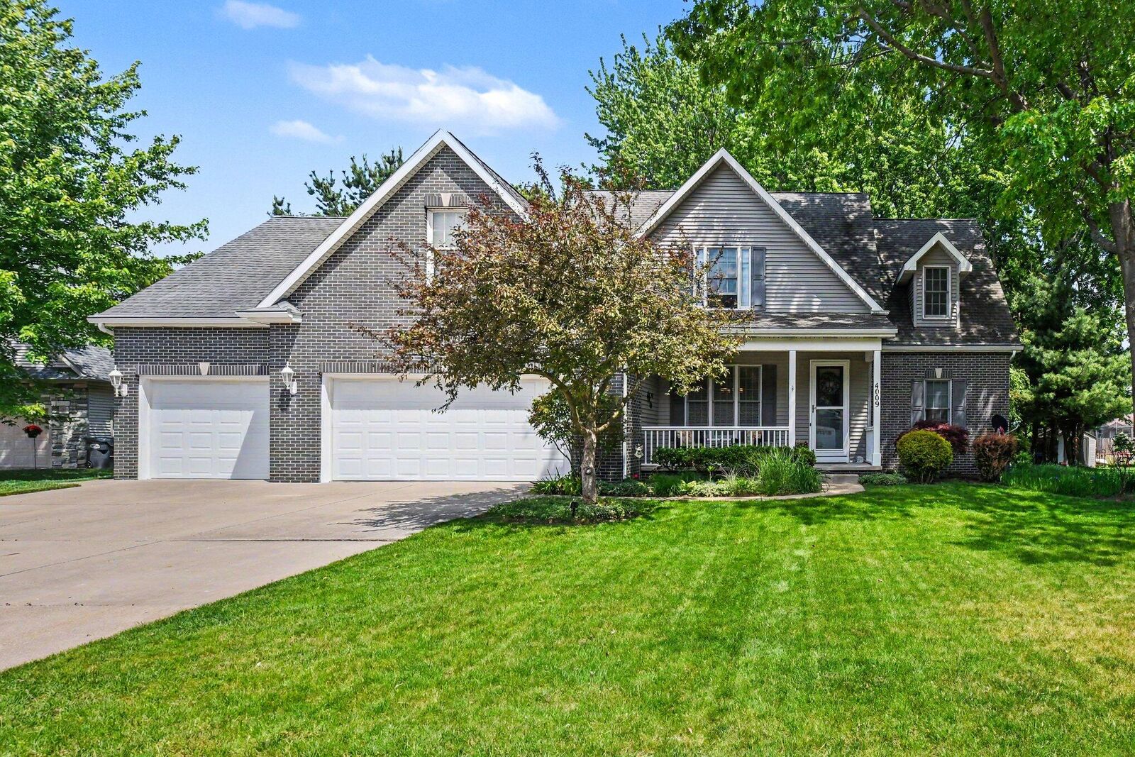 Property Photo:  4009 Tudor Drive  MI 49085 