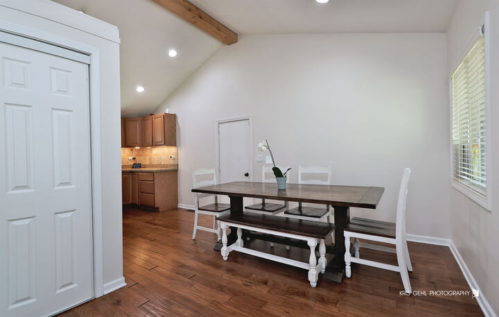 Property Photo:  231 Oakdale Avenue  IL 60096 