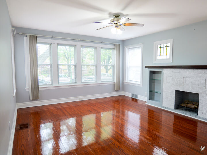 Property Photo: 5838 N Mulligan Avenue IL 60646