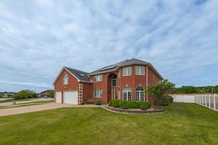 Property Photo:  18730 Welch Way  IL 60478 