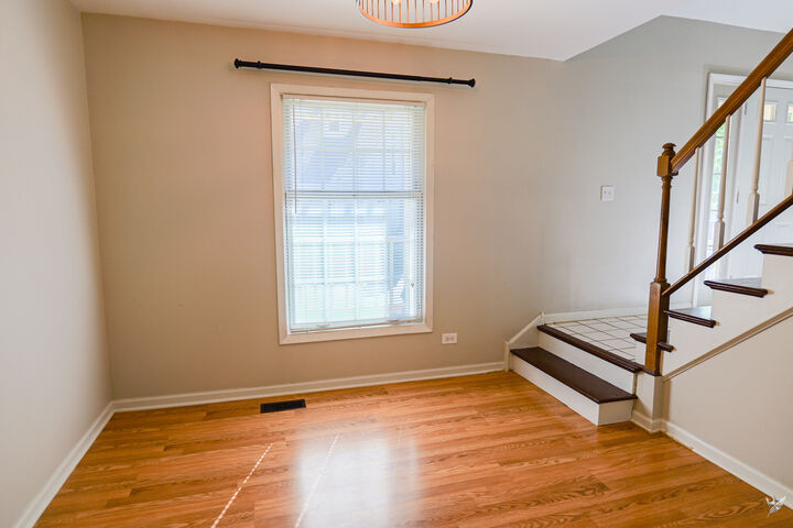 Property Photo: 1417 Queensgreen Circle IL 60563