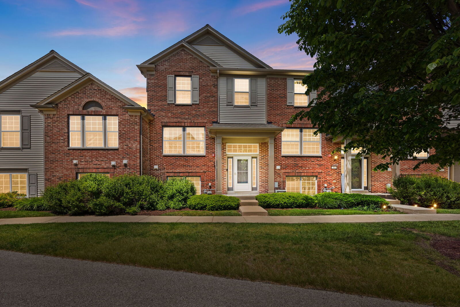 Property Photo: 302 Devoe Drive IL 60543