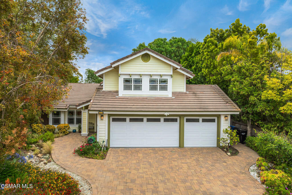 Property Photo:  2229 Meadowside Drive  CA 91362 