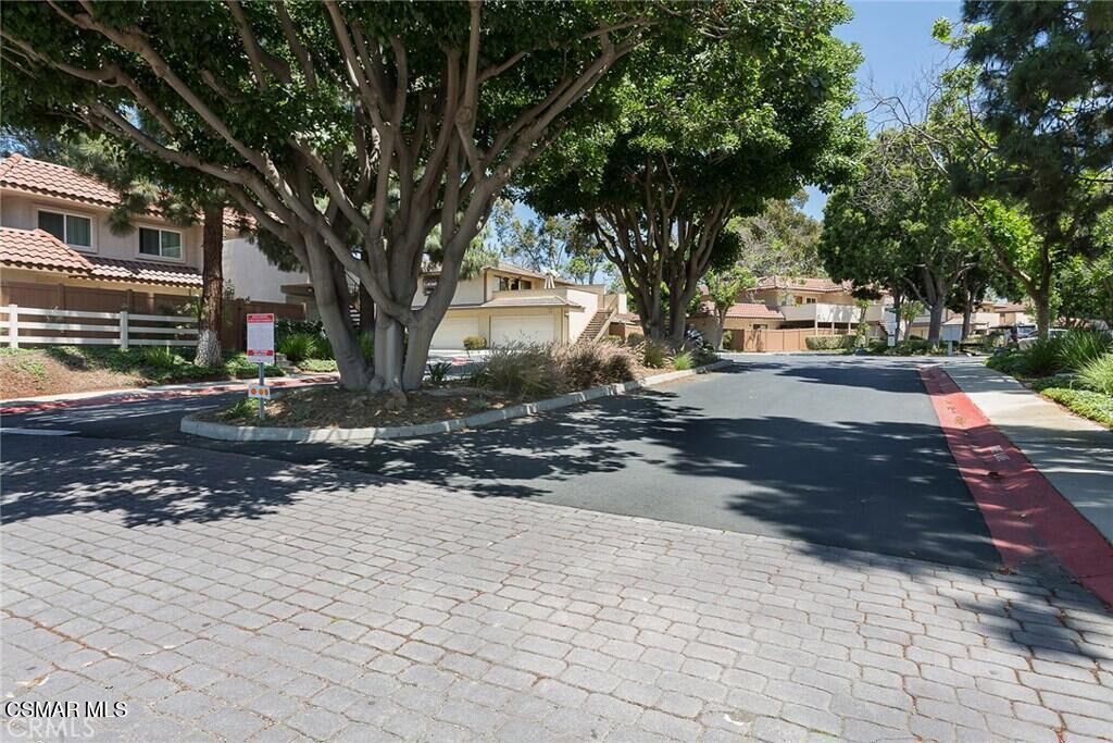 Property Photo: 624 Thoreau Lane CA 93003