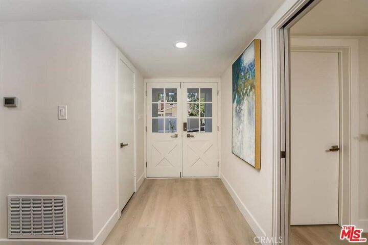 Property Photo:  5628 Ponce Avenue  CA 91367 