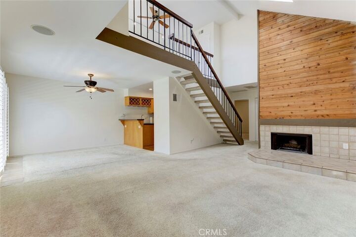 Property Photo:  456 E San Jose K  CA 91501 