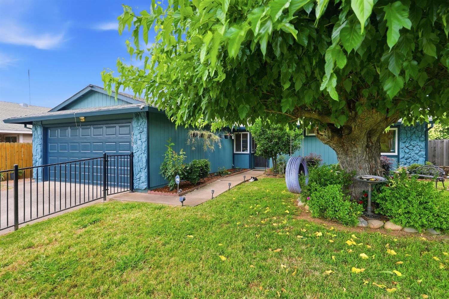 Property Photo: 3230 Sanbury Circle CA 95670