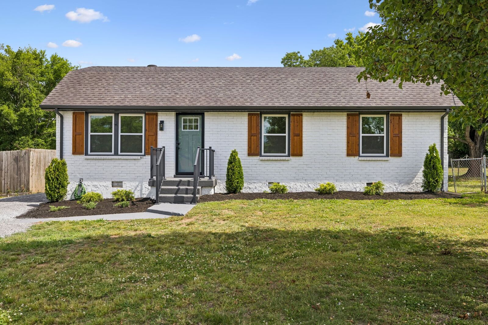 Property Photo: 224 Cedar Dr TN 37064