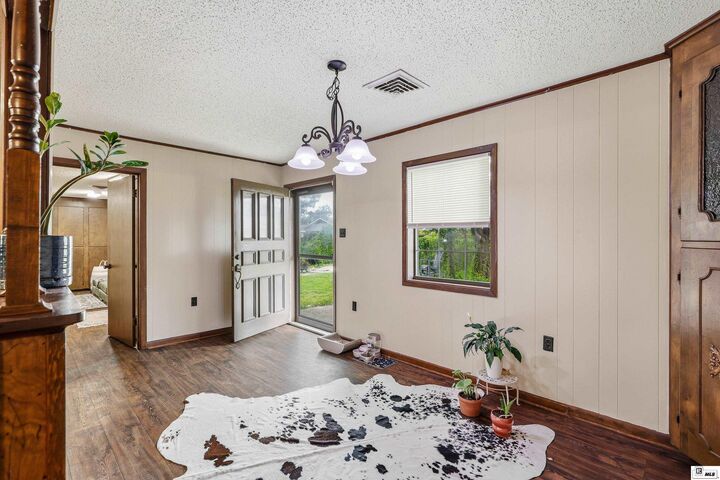 Property Photo:  2205 Fannie Street  LA 71201 