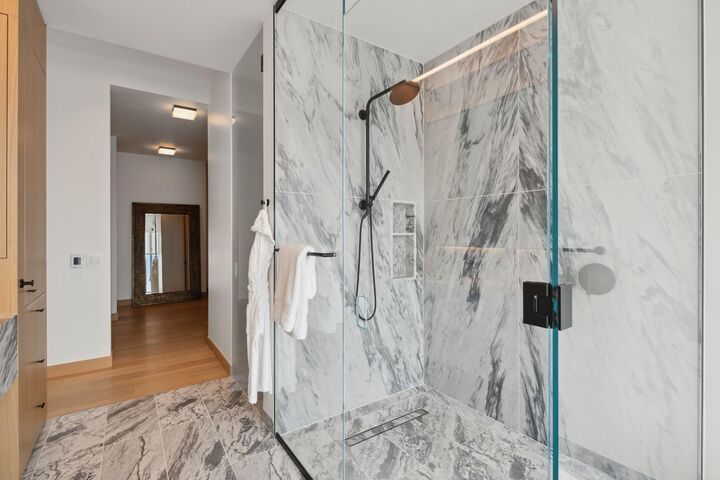 Property Photo: 255 Hennepin Ave 3107 MN 55401