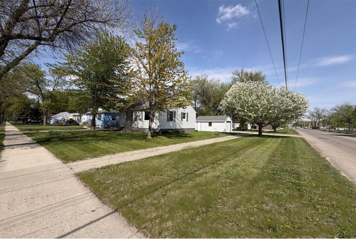 Property Photo:  1630 14th Street S  ND 58103 