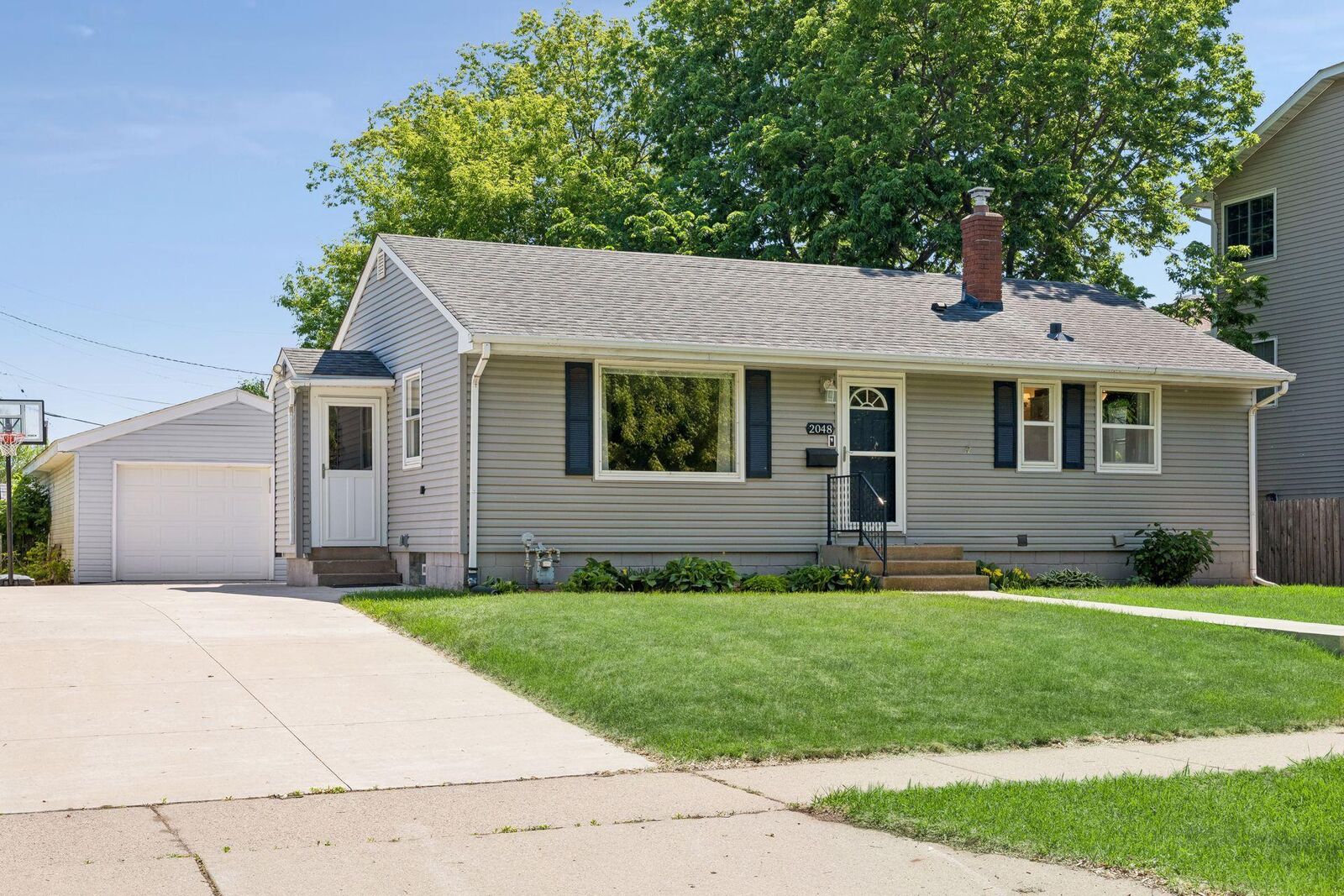 Property Photo: 2048 Villard Avenue MN 55116