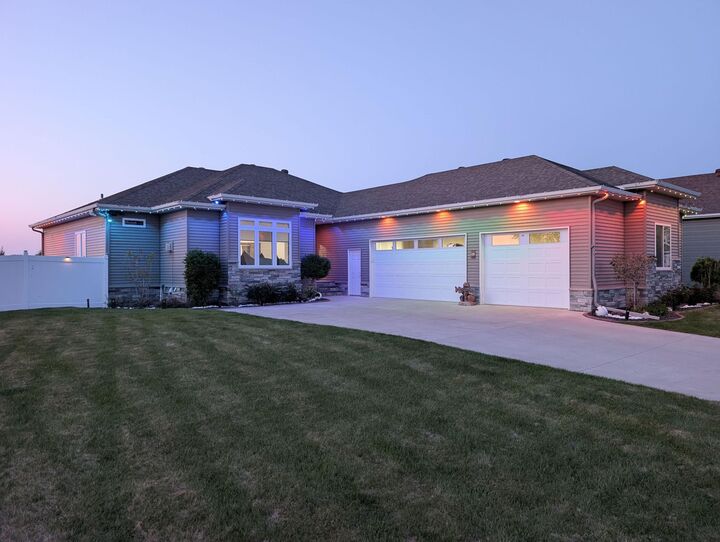 Property Photo: 410 Freedom Terrace E ND 58078