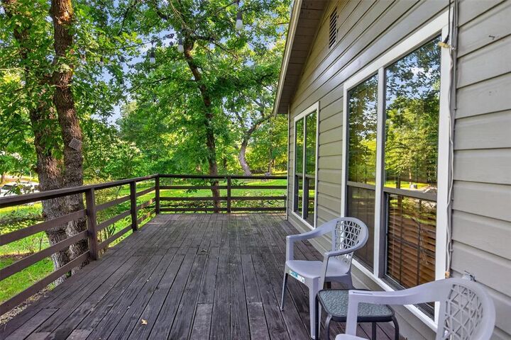 Property Photo:  1001 Leaning Oak Drive  TX 75143 