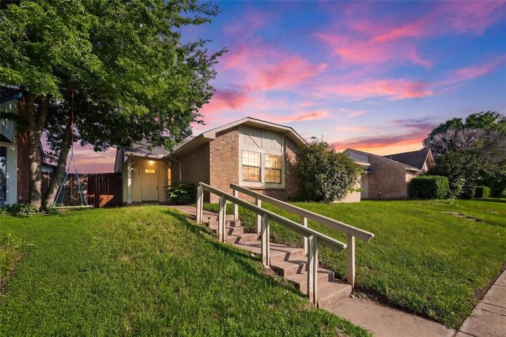Property Photo:  7254 Pineberry Road  TX 75249 