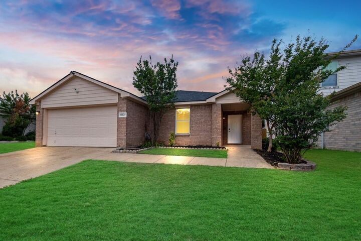 Property Photo:  13837 Canyon Ranch Road  TX 76262 
