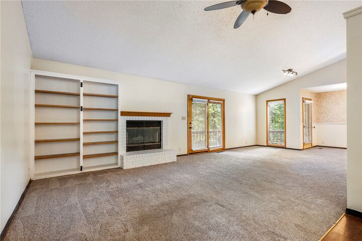 Property Photo:  4 Cherhill Drive  AR 72714 