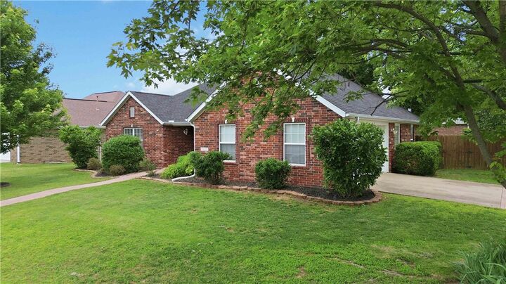 Property Photo:  3813 SW Mason Road  AR 72713 