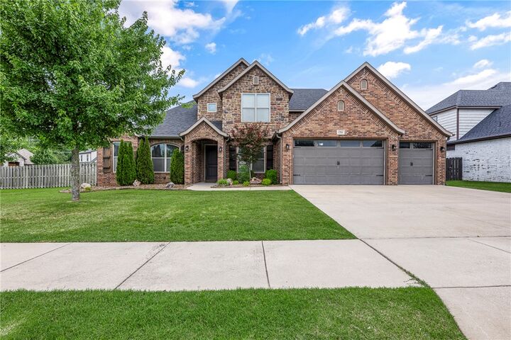 Property Photo: 1701 Helen Lane AR 72713