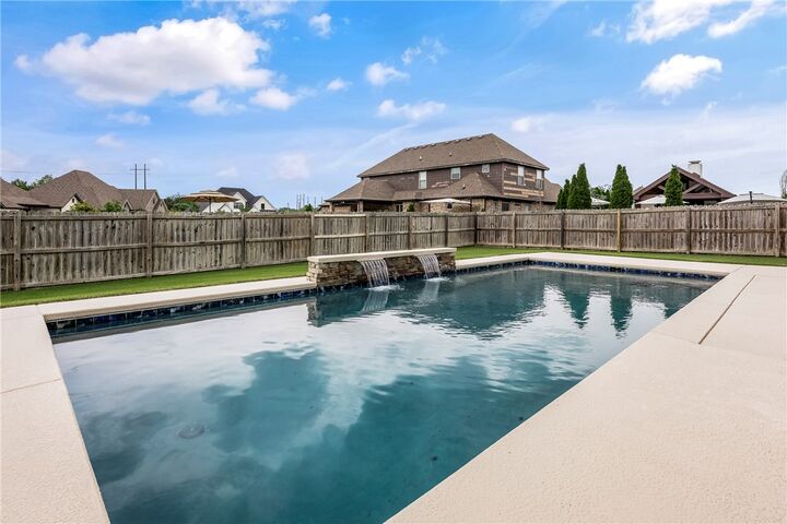 Property Photo:  1701 Helen Lane  AR 72713 