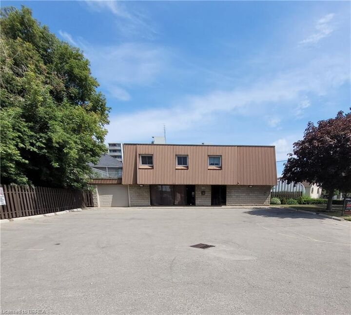 325 Fairview Drive — photo 1