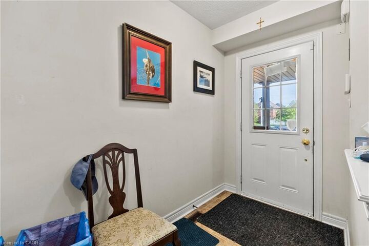 Property Photo: 4 Durham Way ON L0S 1J0