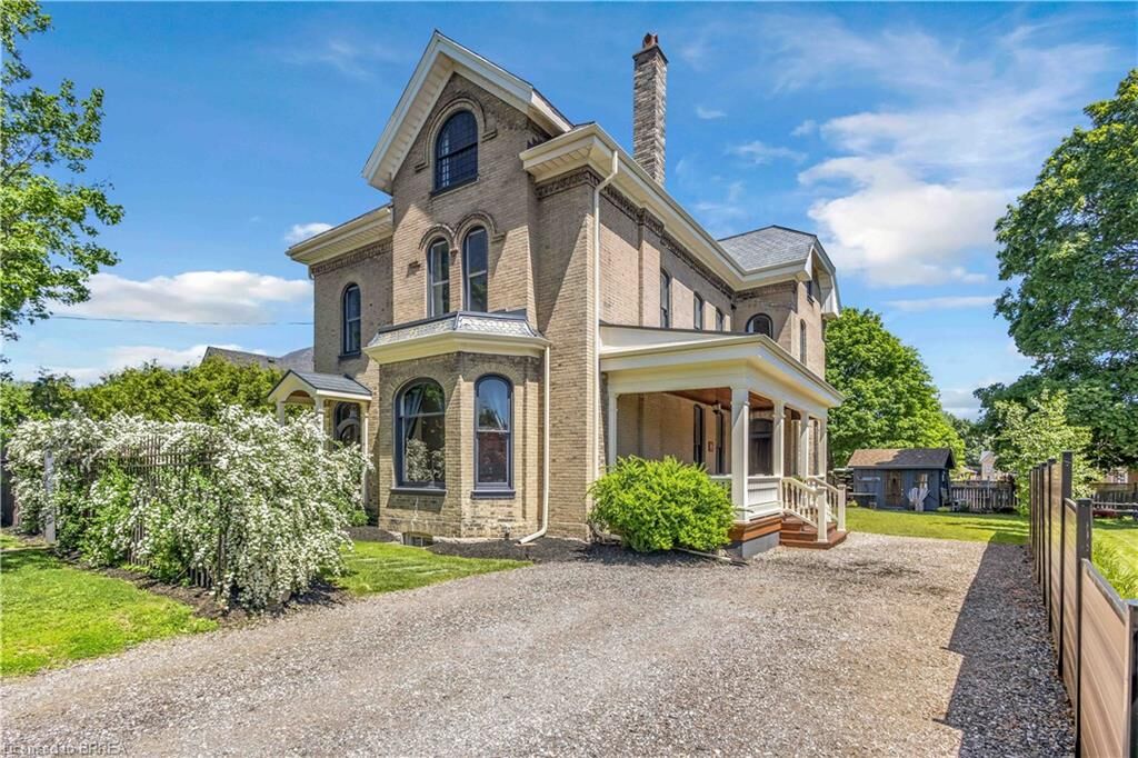 Property Photo: 18 Hawarden Avenue ON N3T 4H3