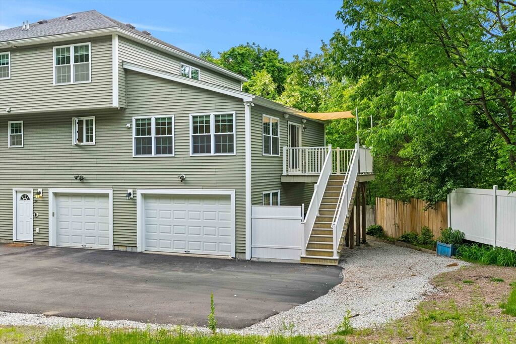 Property Photo:  24 Bartlett Ave 24  MA 01824 