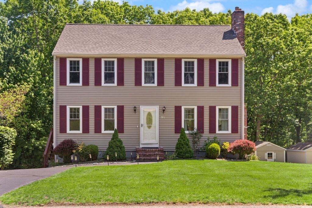 Property Photo:  98 Laurelwood Dr  MA 02760 