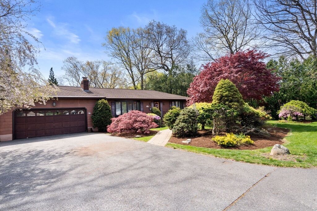 Property Photo:  49 Lake St  MA 01545 