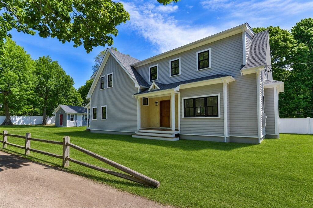 Property Photo:  163 Samoset Road  MA 02642 