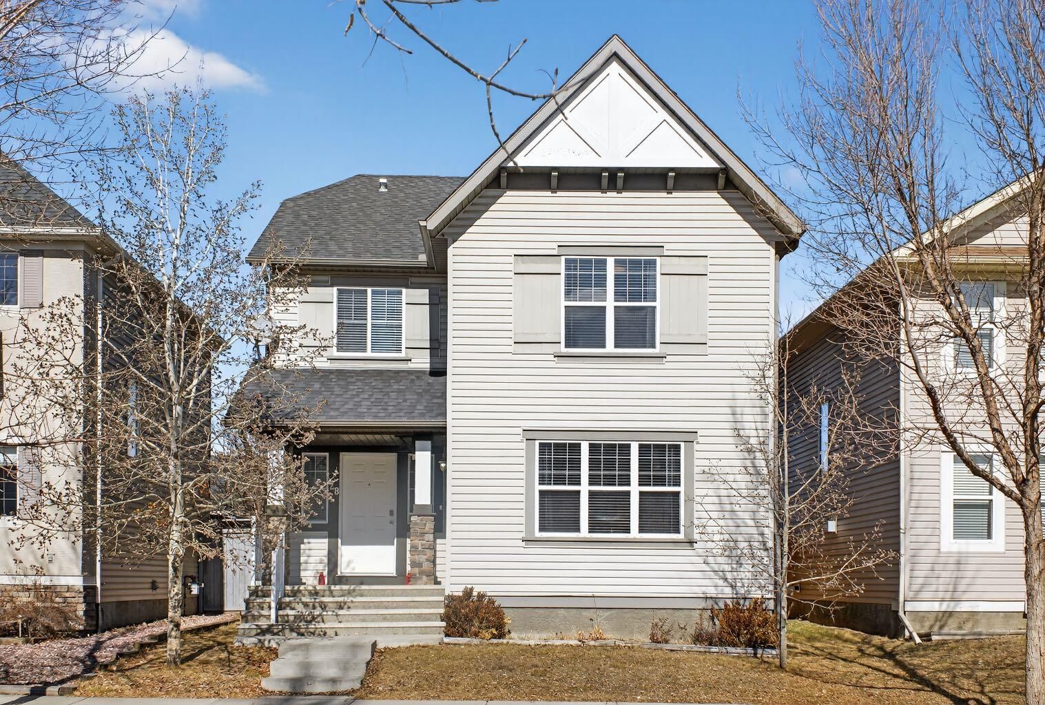 Property Photo: 28 Elgin View SE AB T2Z 4Z6