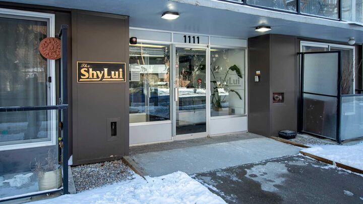 Property Photo: 1111 15 Avenue SW 302 AB T2R 0S5