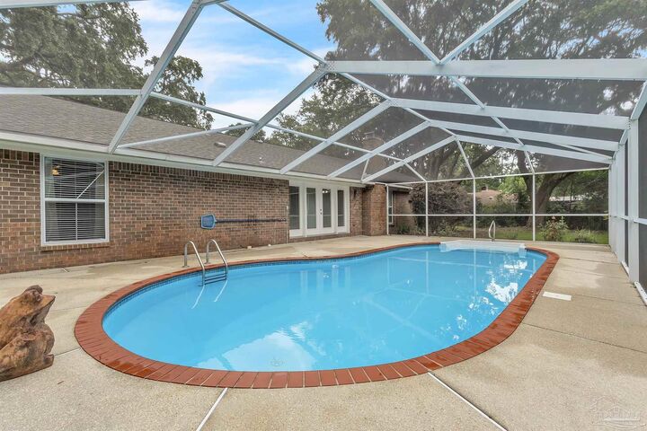 Property Photo:  449 Man O War Cir  FL 32533 