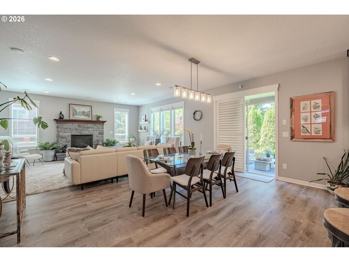 Property Photo:  409 N 43rd Ct  WA 98642 