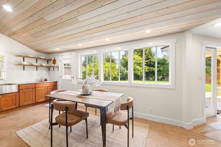 Property Photo: 22604 Deppman Road SW WA 98070