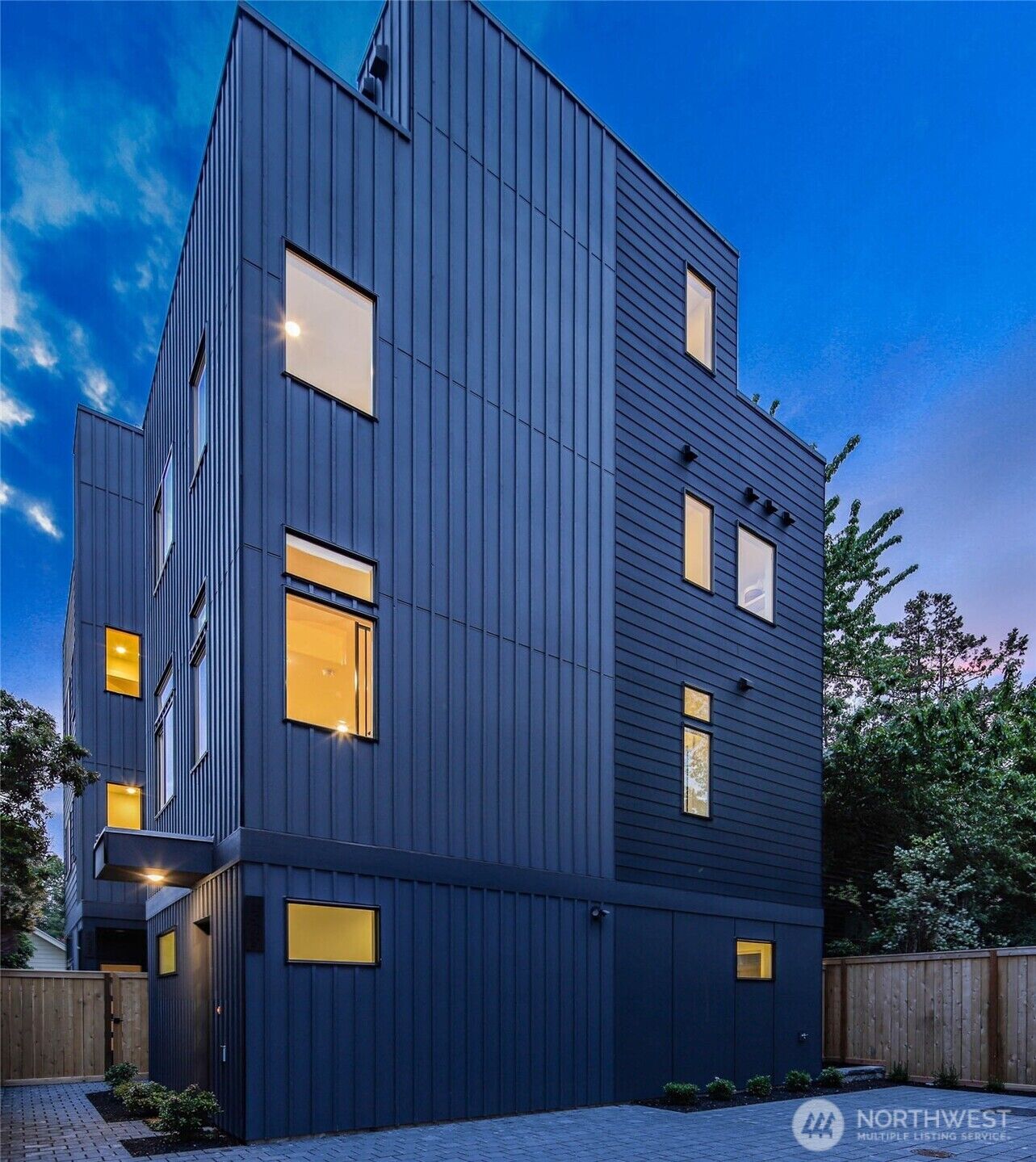 Property Photo:  4529  Corliss Avenue N  WA 98103 