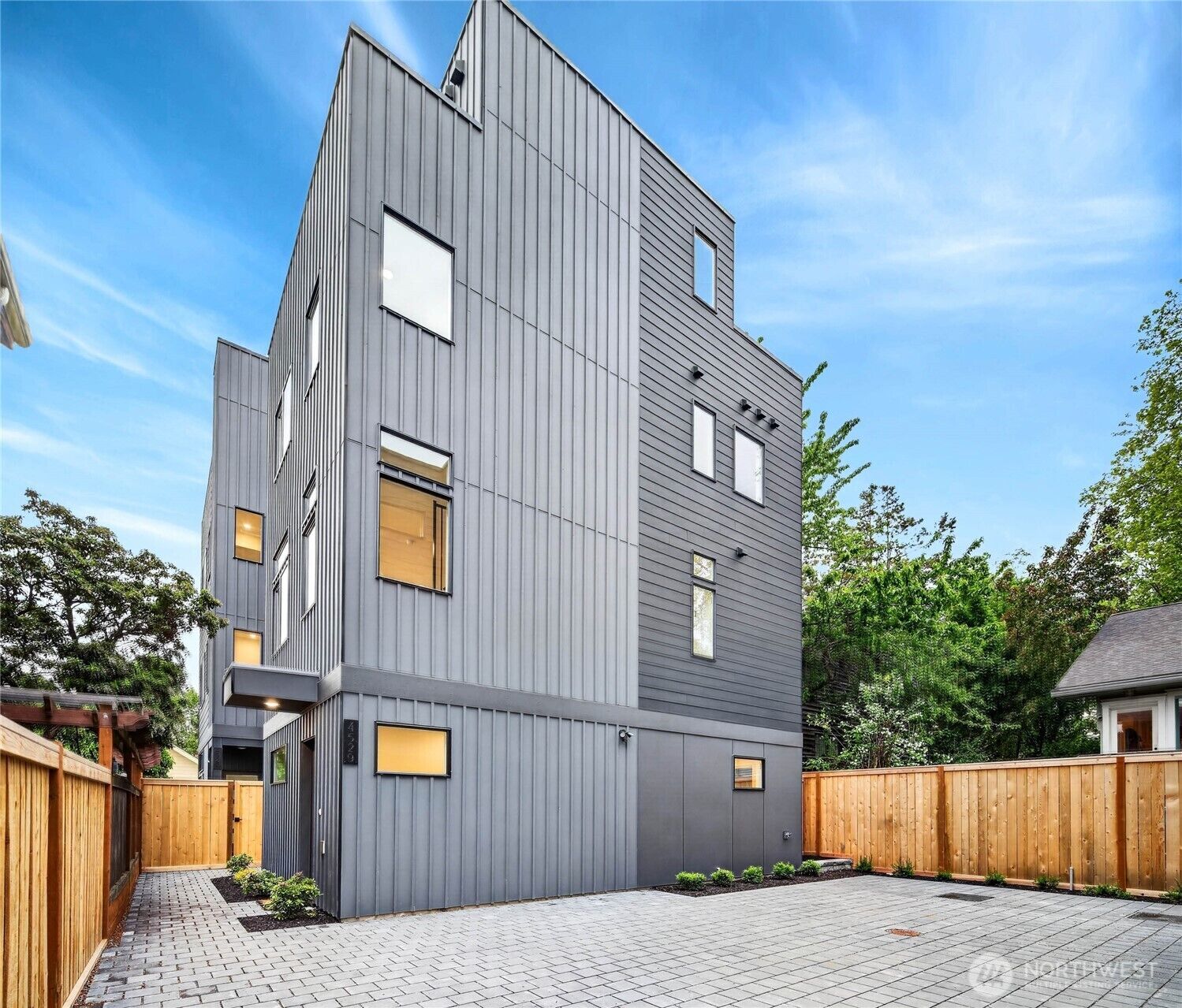 Property Photo: 4529 Corliss Avenue N WA 98103