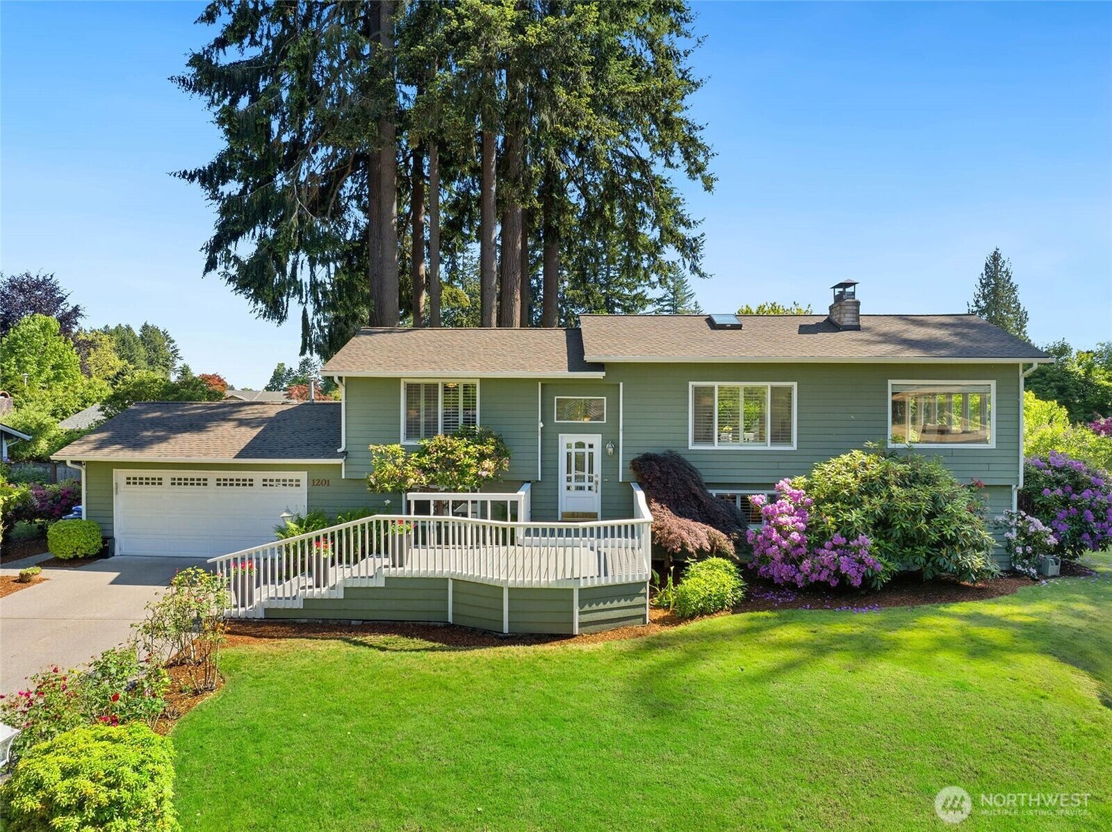 Property Photo: 1201 37th Avenue SE WA 98501