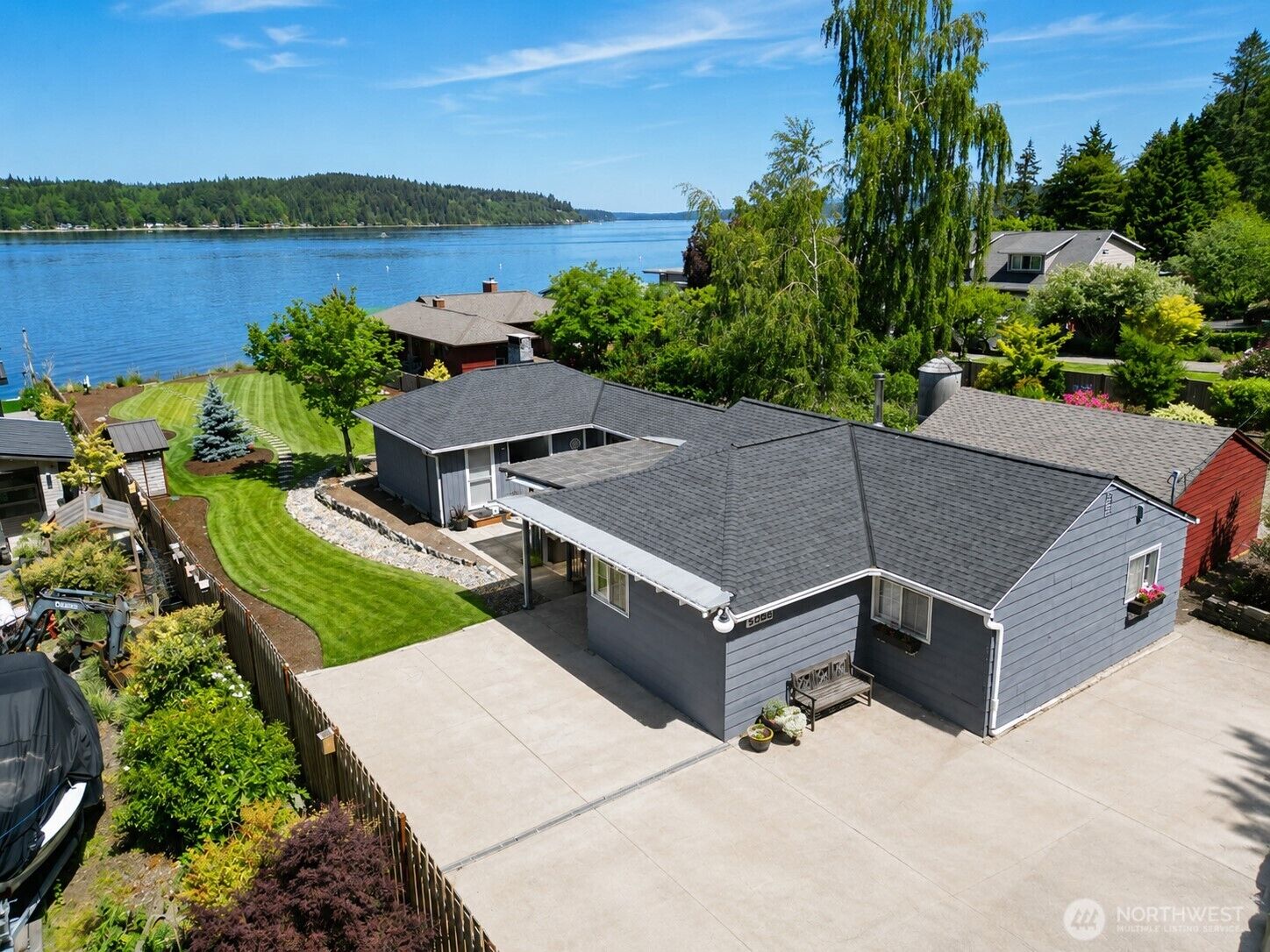 Property Photo:  3262  Beach Drive E  WA 98366 