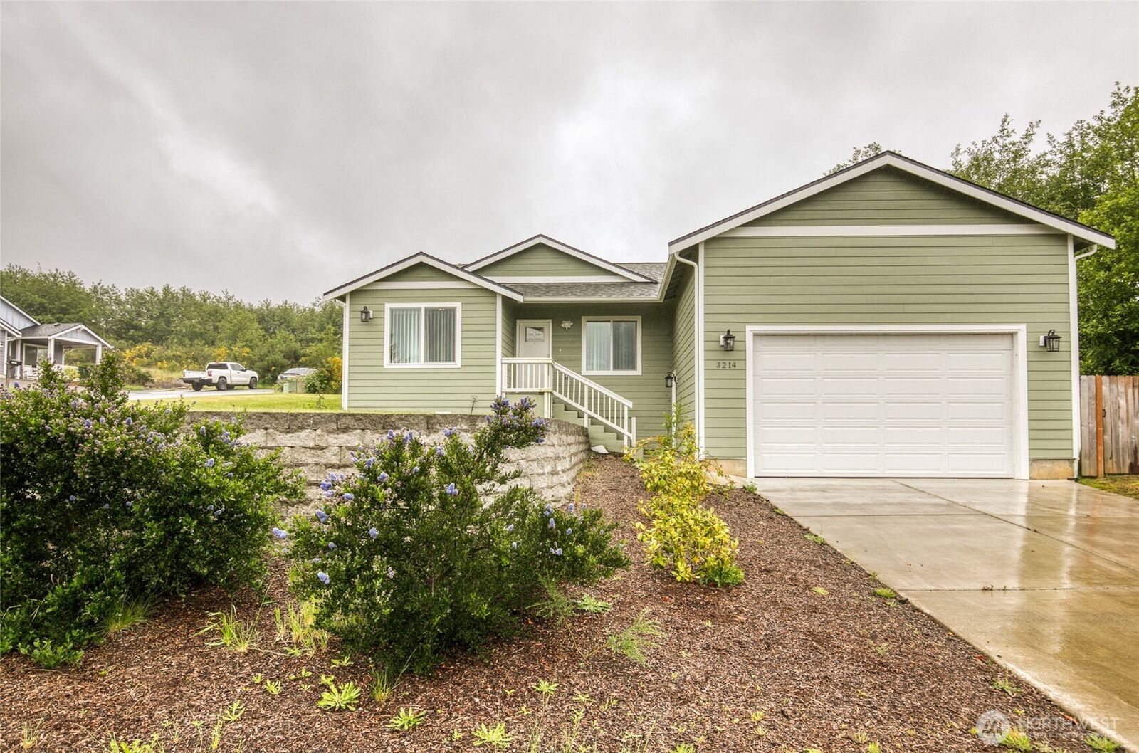 Property Photo:  3214  Sanderling Drive  WA 98550 