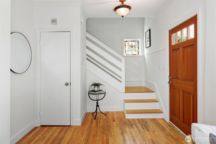 Property Photo:  502  32nd Avenue  WA 98122 