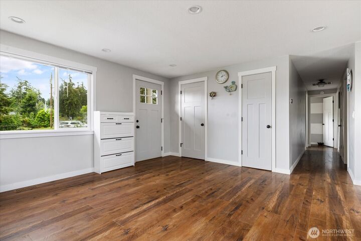 Property Photo:  2604  Olympic Drive  WA 98277 