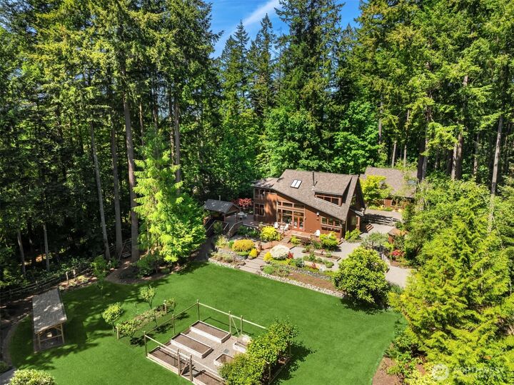 Property Photo: 6900 NE Dolphin Drive WA 98110