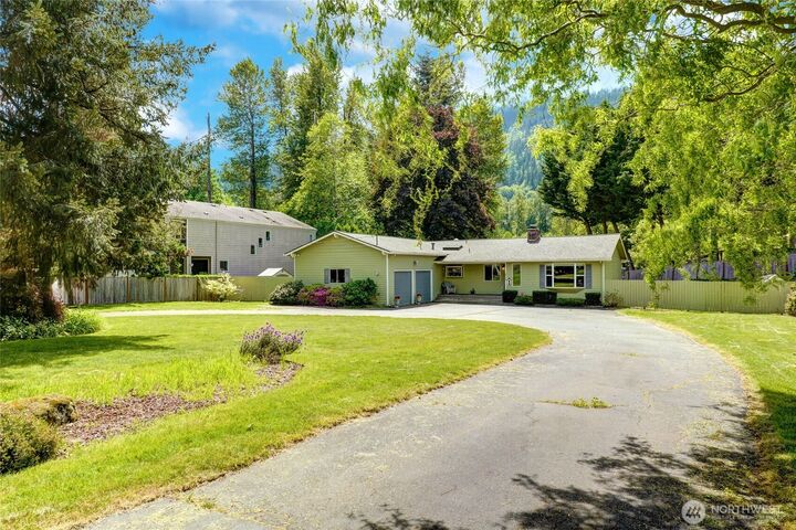 Property Photo:  975  Front Street S  WA 98027 