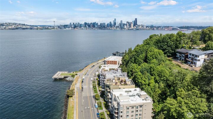 Property Photo:  1156  Alki Avenue SW 104  WA 98116 