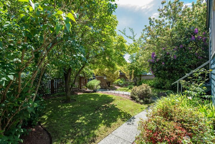 Property Photo:  1514  Lombard Avenue  WA 98201 