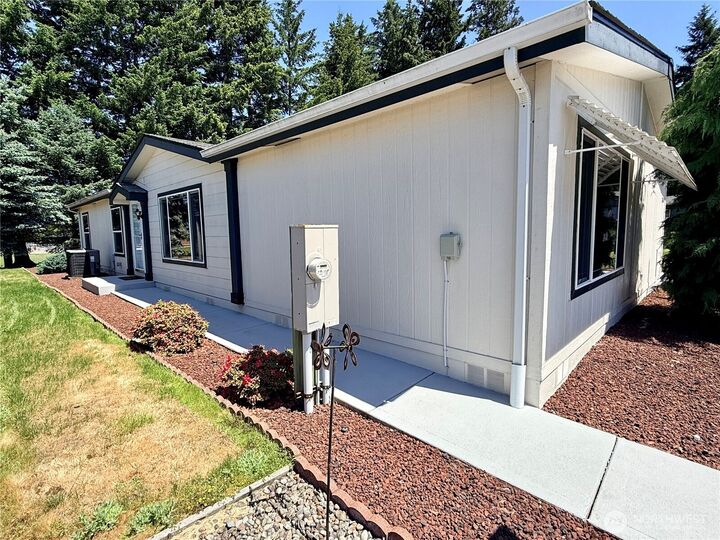 Property Photo:  2514  Alonda Lane NE  WA 98516 
